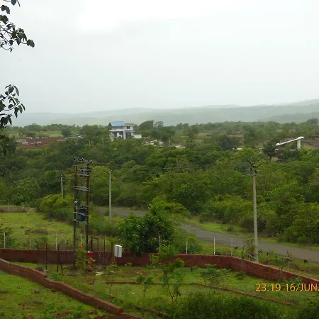 Inn Pinacle Ānjarle